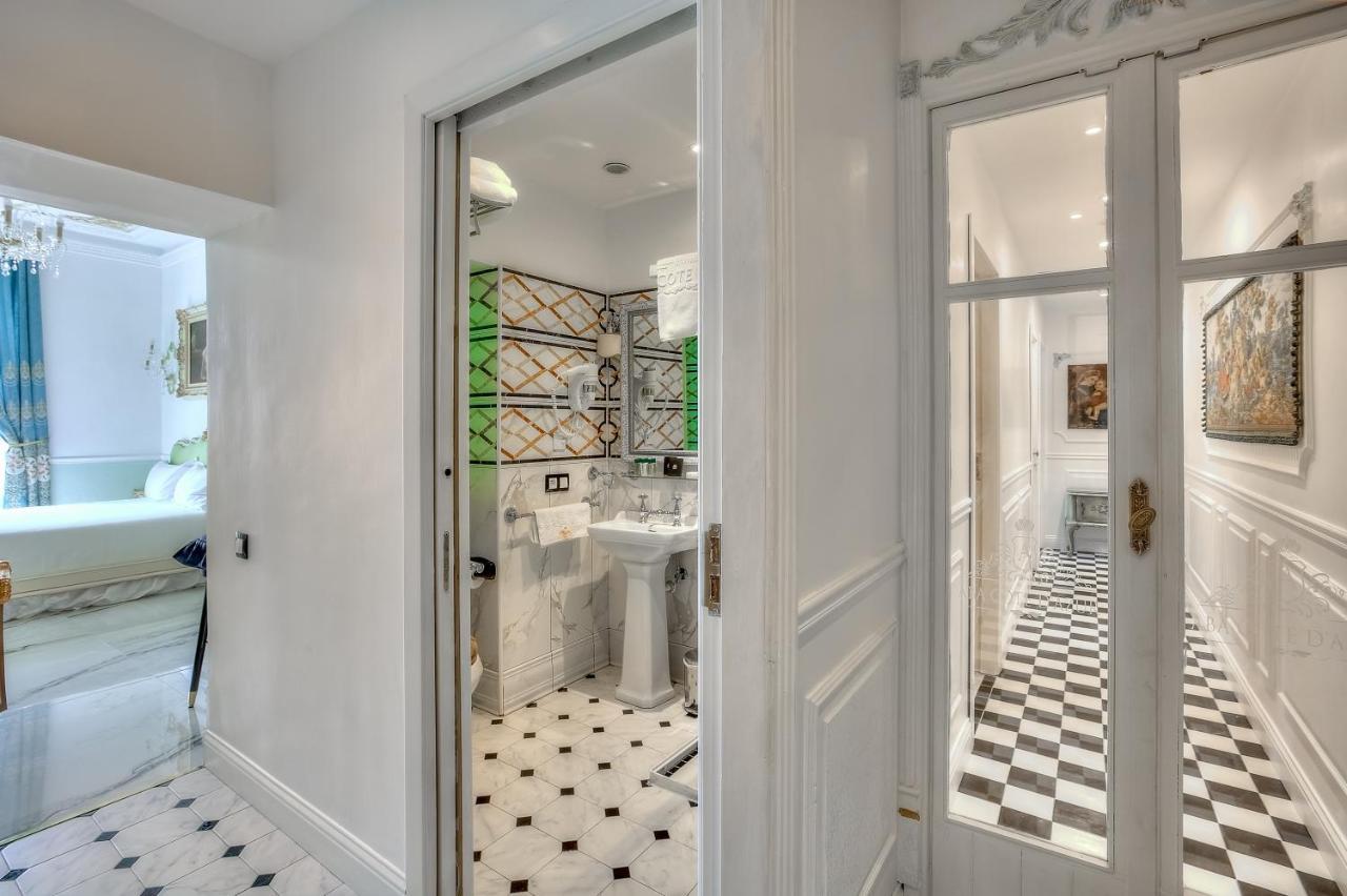 Bed & Breakfast Aba Luxury B E B Nizza